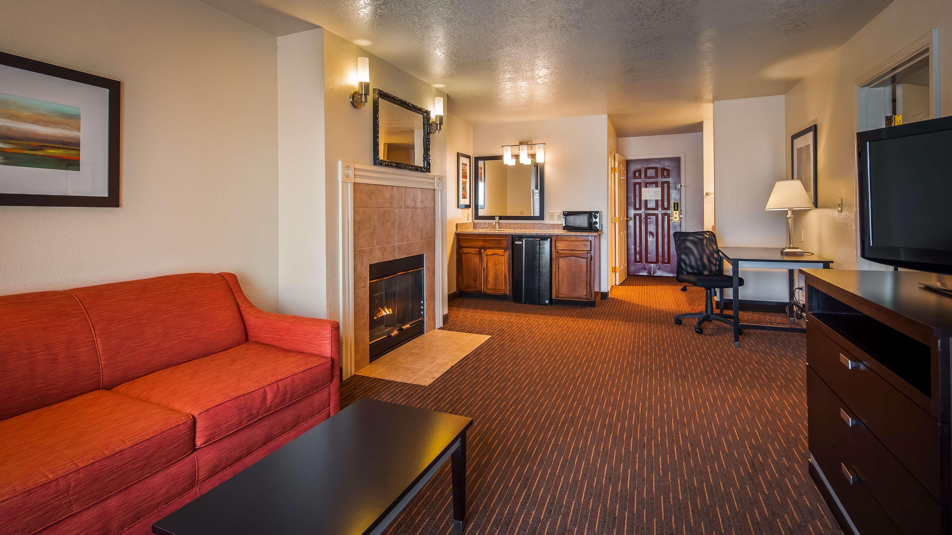 Best Western Luxury Inn Tracy Extérieur photo