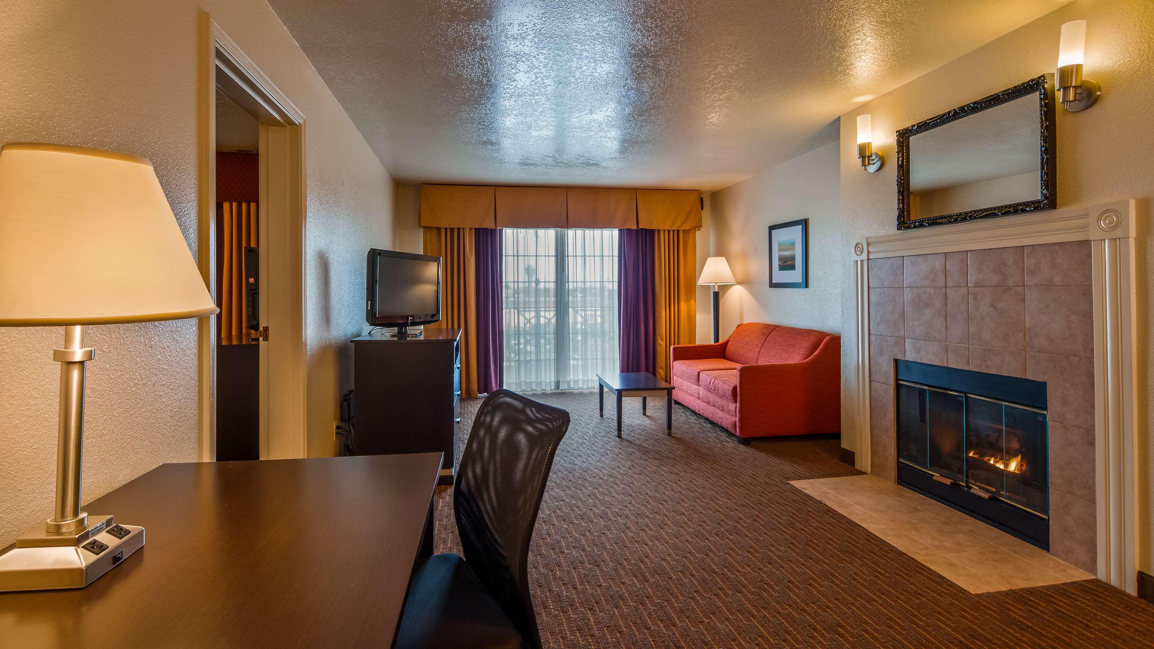 Best Western Luxury Inn Tracy Extérieur photo