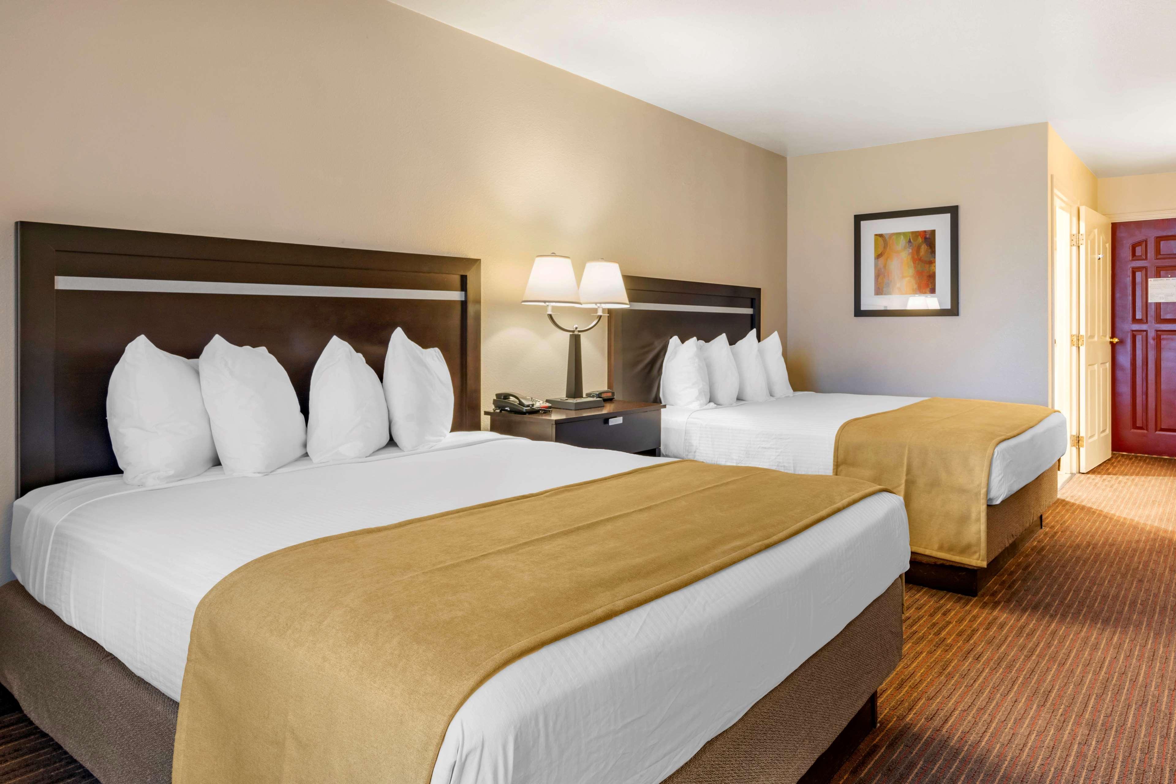 Best Western Luxury Inn Tracy Extérieur photo
