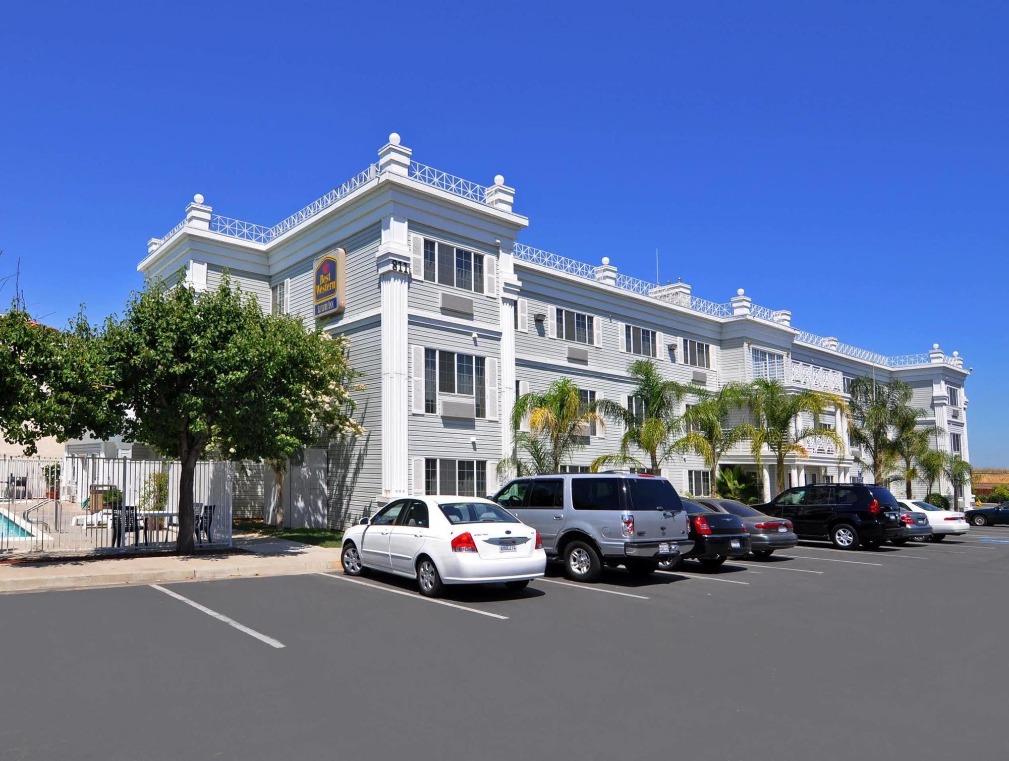 Best Western Luxury Inn Tracy Extérieur photo